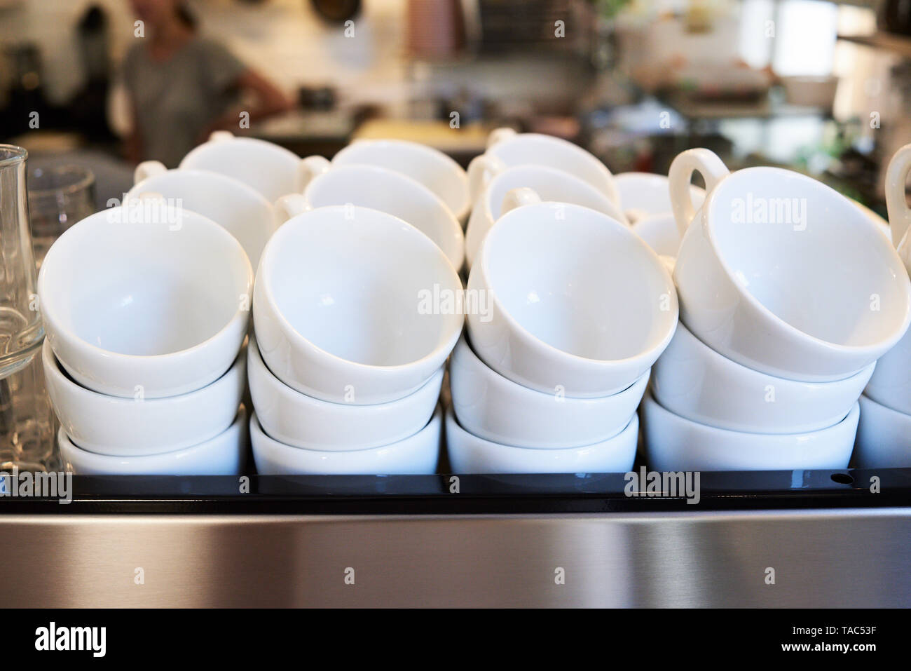 Viel Kaffee Tassen in einem Cafe Stockfoto
