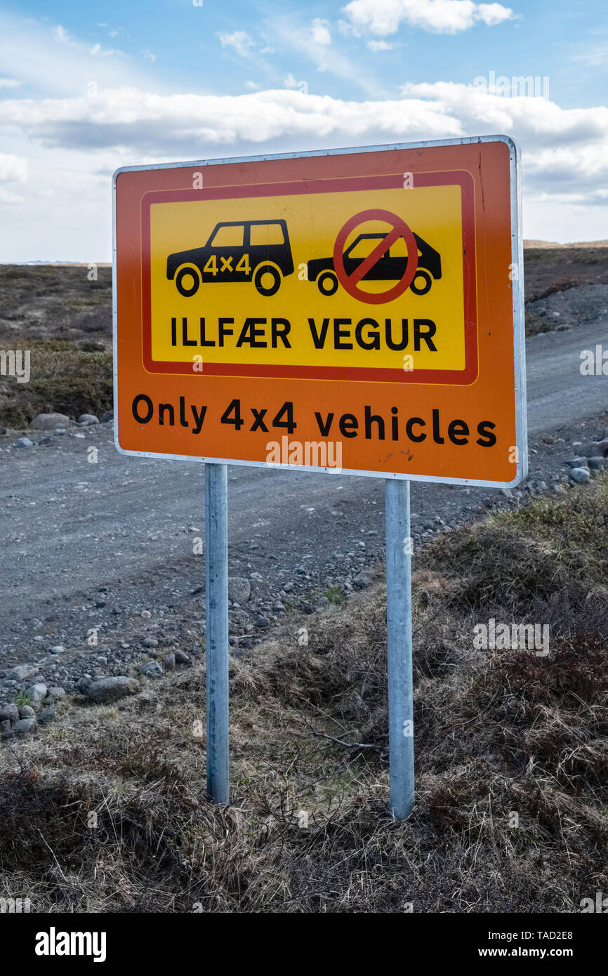 Northern Island. Eine unbefestigte Berg Straße auf 4 begrenzt WD nur Fahrzeuge Stockfoto