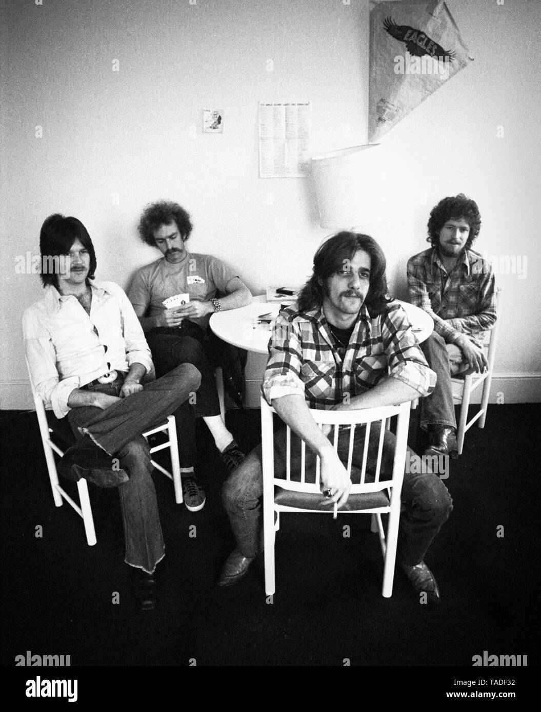 Randy Meisner, Bernie Leadon, Glenn Frey und Don Henley der Eagles posieren für ein Gruppenfoto in London 1973. (Foto Gijsbert Hanekroot) Stockfoto