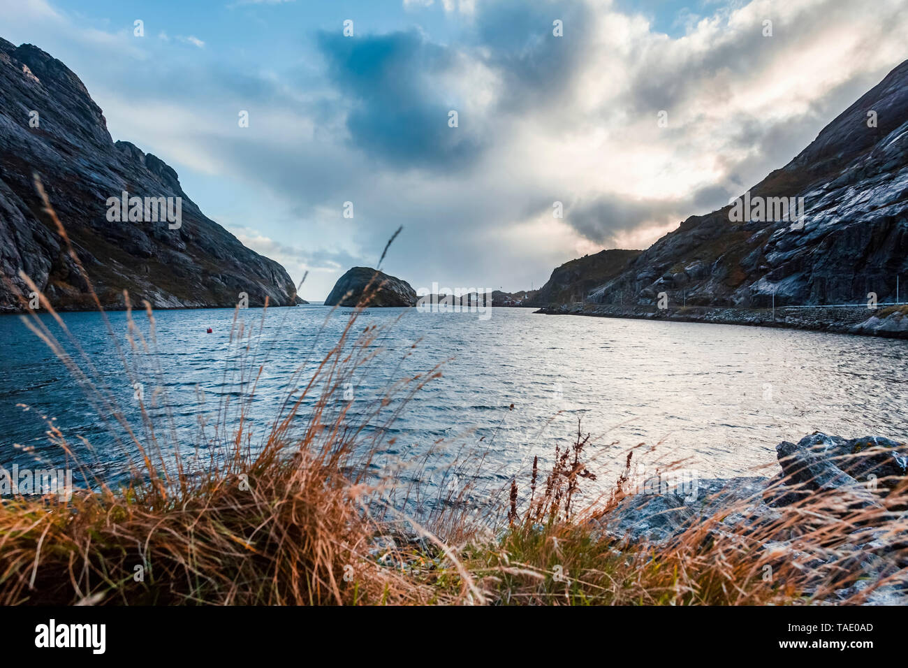 Norwegen, Lofoten, Nusfjord, Küste und Meer Stockfoto