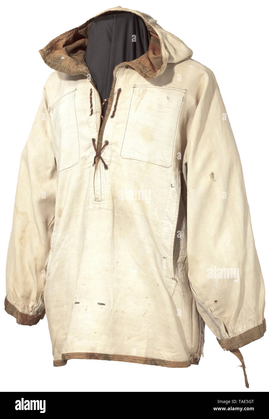 Eine reversible camouflage Shirt im Marsh Camouflage 2. Modell mit Kapuze historischen, geschichtlichen, Armee, Streitkräfte, Bundeswehr, Militär, Militaria, Objekt, Objekte, Stills, Clipping, Clippings, Ausschneiden, Ausschneiden, Ausschnitten, 20. Jahrhundert, Editorial-Use - Nur Stockfoto