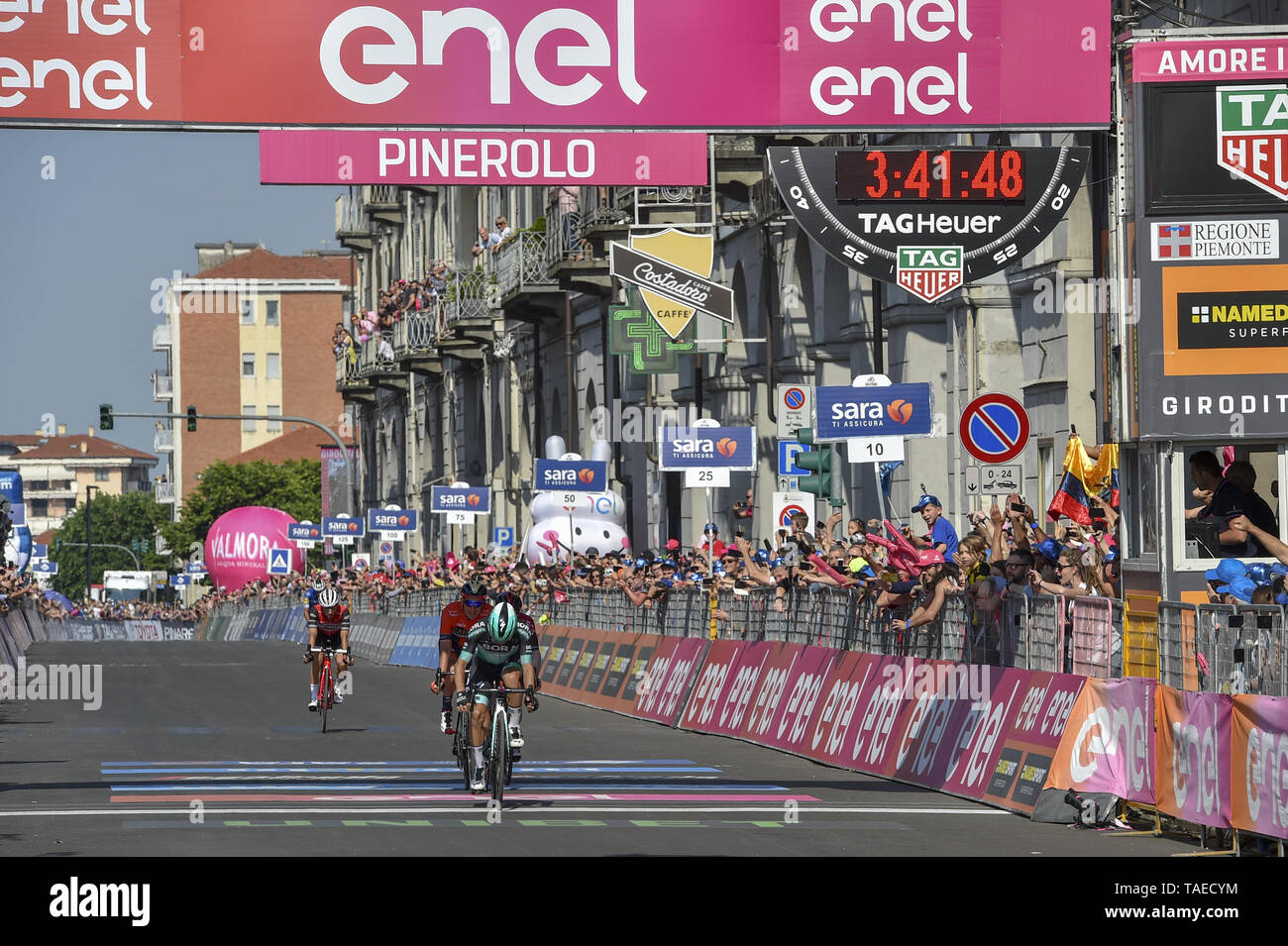Benedetti Cesare gewinnt die Etappe 12 der Giro d'Italia 2019, Cuneo-Pinerolo, Pinerolo, Italien, 23. Mai 2019 (Foto von Antonio Polia/Pacific Press) Stockfoto