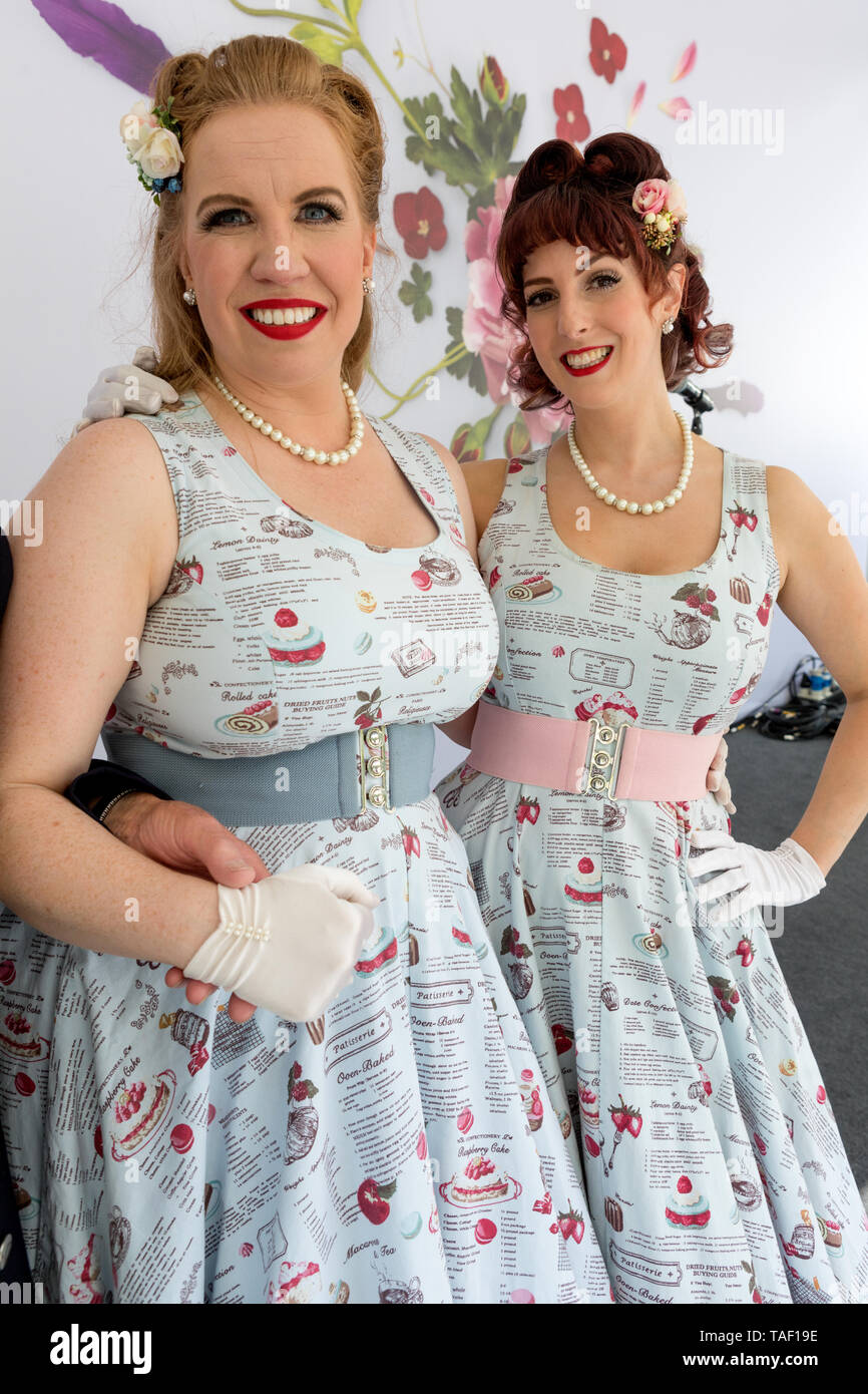 40 Der Swing Band Sänger mit Armeveteran Chelsea Flower Show 2019 in London Stockfoto