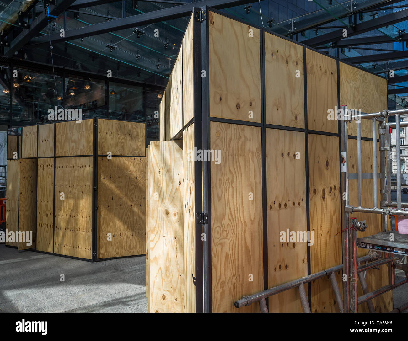Holz- ausstellung Container. Stockfoto