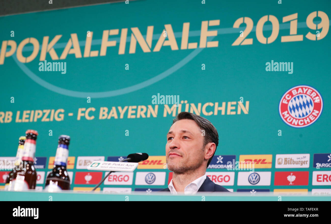 Berlin, Deutschland. 24. Mai, 2019. Fussball: Vor dem DFB-Pokalspiel, RB Leipzig - FC Bayern München, Pressekonferenz auf der abschließenden im Olympiastadion. München Trainer Niko Kovac spricht an der PK. Credit: Christian Charisius/dpa/Alamy leben Nachrichten Stockfoto