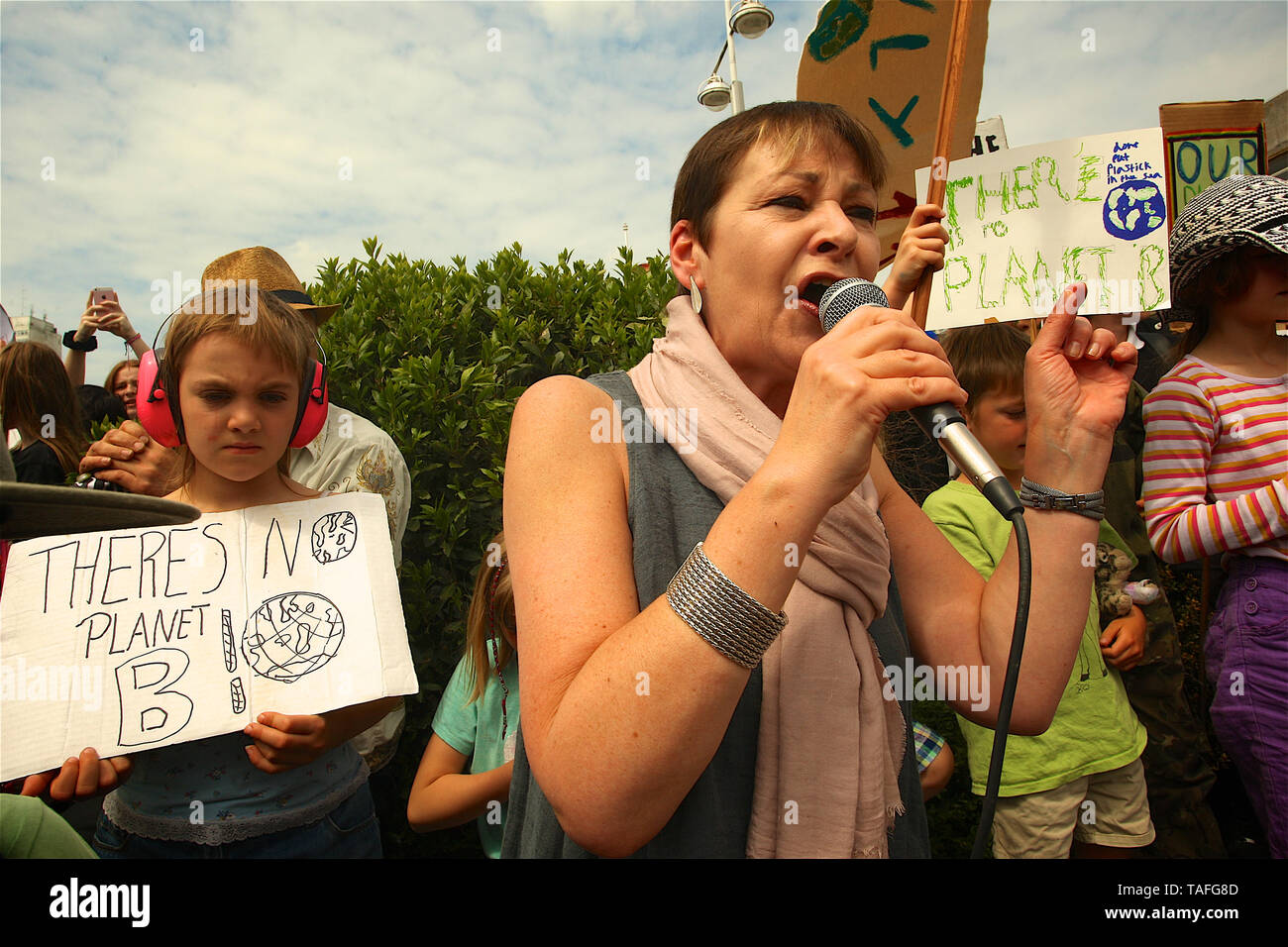Brighton, UK. 24. Mai, 2019. Schule Kinder in Brighton Streik zu werben und die Forderung, die Regierung, etwas gegen die globale Erwärmung. Quelle: Rupert Rivett/Alamy leben Nachrichten Stockfoto