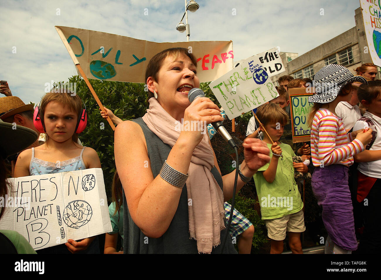 Brighton, UK. 24. Mai, 2019. Schule Kinder in Brighton Streik zu werben und die Forderung, die Regierung, etwas gegen die globale Erwärmung. Quelle: Rupert Rivett/Alamy leben Nachrichten Stockfoto