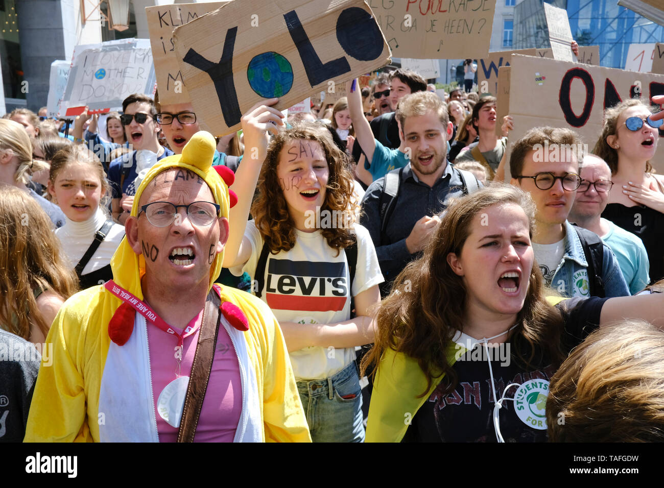 Brüssel, Belgien. 24. Mai 2019. die Leute März während ein Klima protestieren. Alexandros Michailidis/Alamy leben Nachrichten Stockfoto