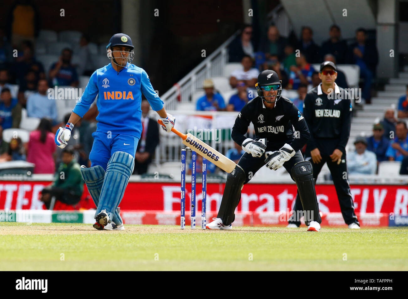 LONDON, Vereinigtes Königreich. 25 Mai, 2019. MS Dhoni von Indien während der ICC-WM-Warm-up zwischen Indien und Neuseeland am Oval Stadium, London, am 25. Mai 2019 News News News Credit: Aktion Foto Sport/Alamy leben Nachrichten Stockfoto