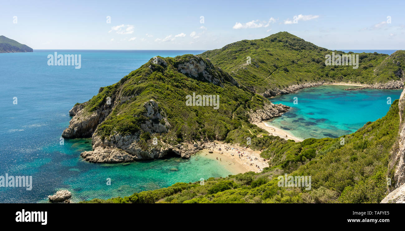 Blick auf malerische Afionas beach (Porto Timoni), Korfu, Griechenland Stockfoto