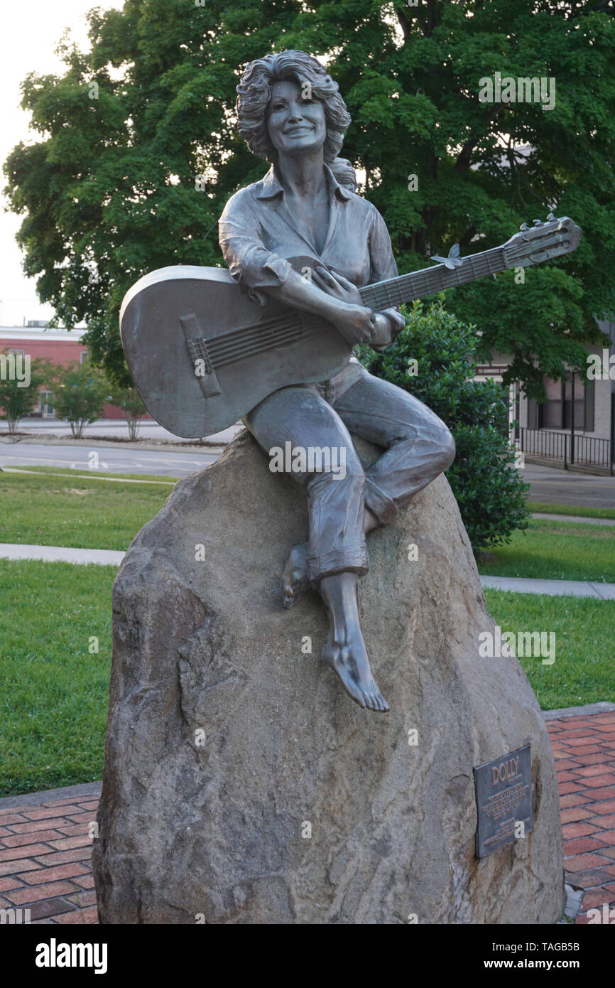 Dolly Parton Statue in der Innenstadt von Sevierville, Tennessee, USA Stockfoto