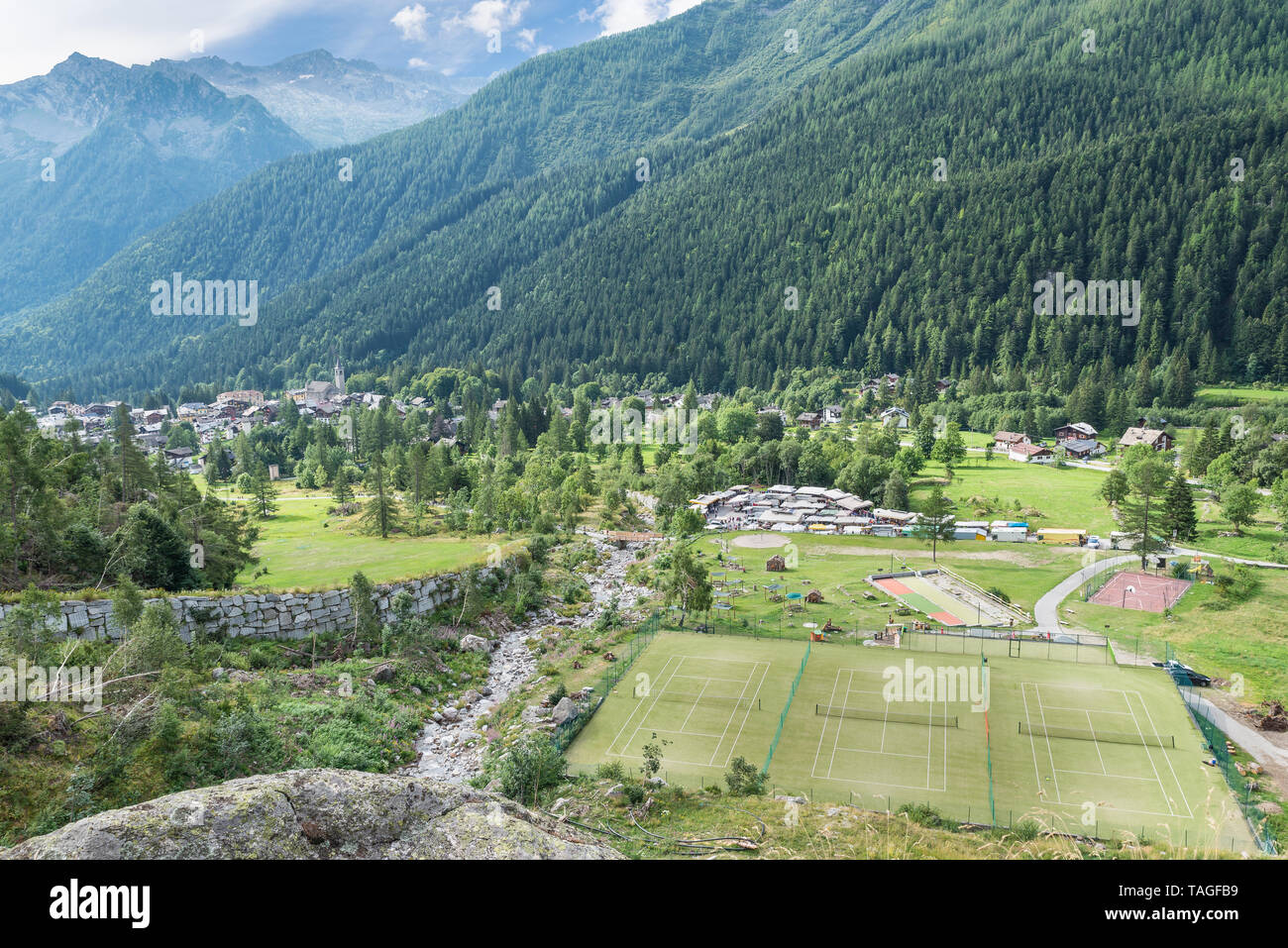 Macugnaga, Italien. Alpine Dorf mit einigen Freizeiteinrichtungen Stockfoto