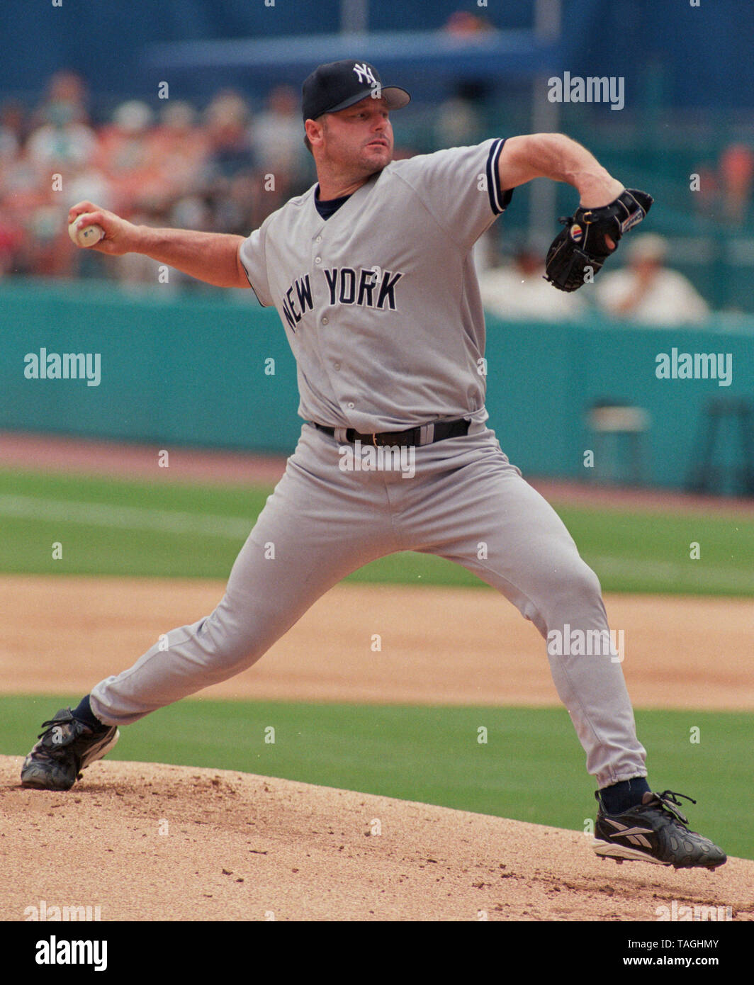 2001 Sports Illustrated Roger Clemens New York Yankees 