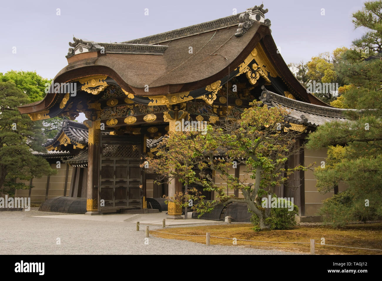 Asien, Japan, Insel Honshu, Präfektur Kyoto (京都府, Kyōto-fu), Kyoto City, Burg Nijō (二条城, 1626), Eingang Stockfoto