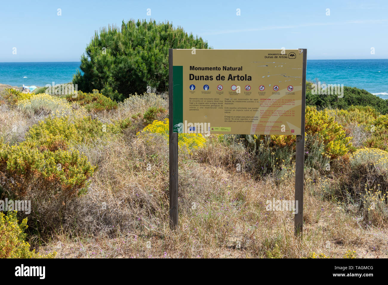 Erhaltenen natürlichen Küstenregion am Playa Artola, Cabopino, Costa del Sol, Spanien Stockfoto