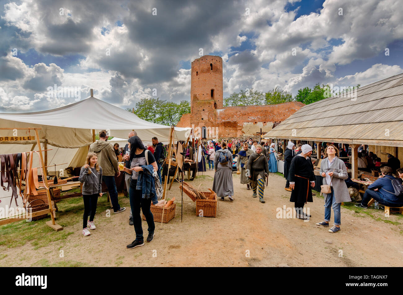 Reenactment der mittelalterlichen Messe am Schloss von Masowien Herzöge. Czersk, Mazovian Provinz, Polen. Stockfoto