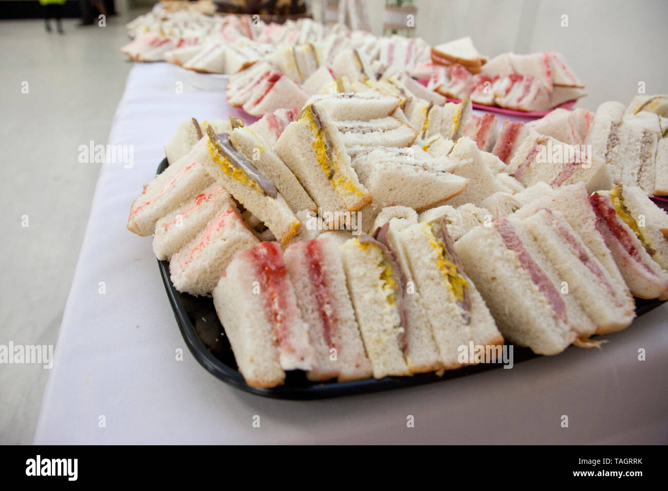 Roastbeef und Senf und Frischkäse und Cherry Sandwiches Stockfoto