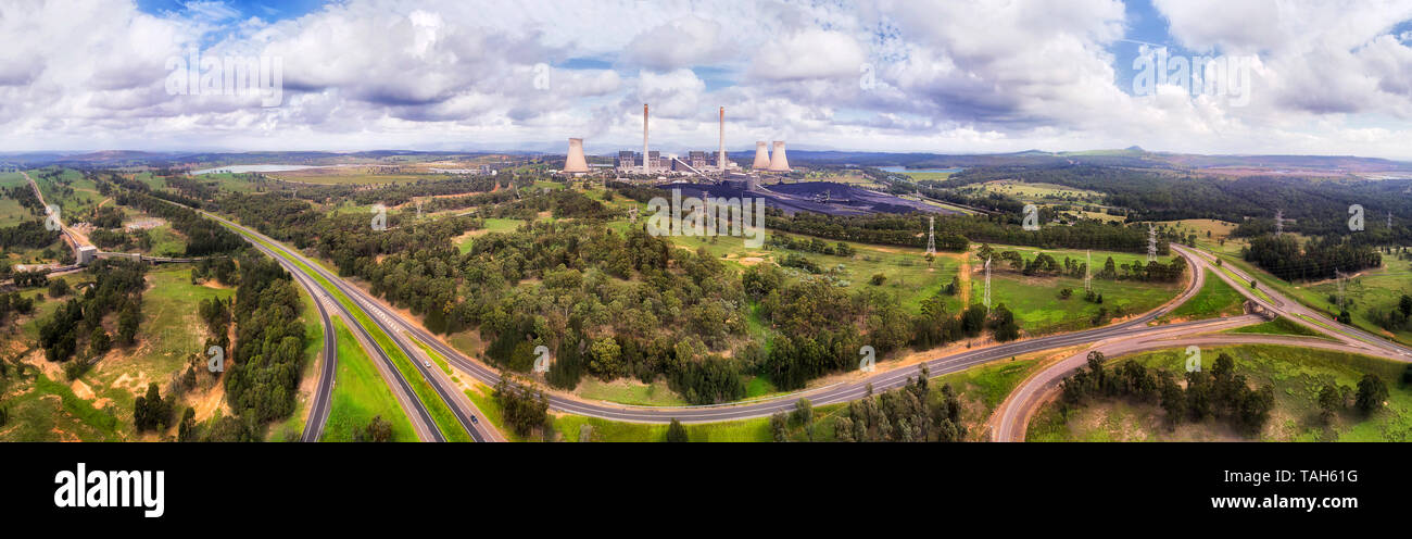 Bayswater Stromerzeugung Kraftwerk in Hunter Valley kohlebecken von Liddell in erhöhten Antenne breites Panorama entlang der New England Highway und s Stockfoto