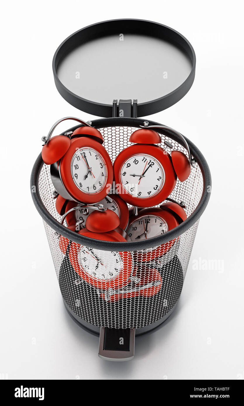 Roter Alarm Clocks innen Mülleimer isoliert auf Weiss. 3D-Darstellung. Stockfoto