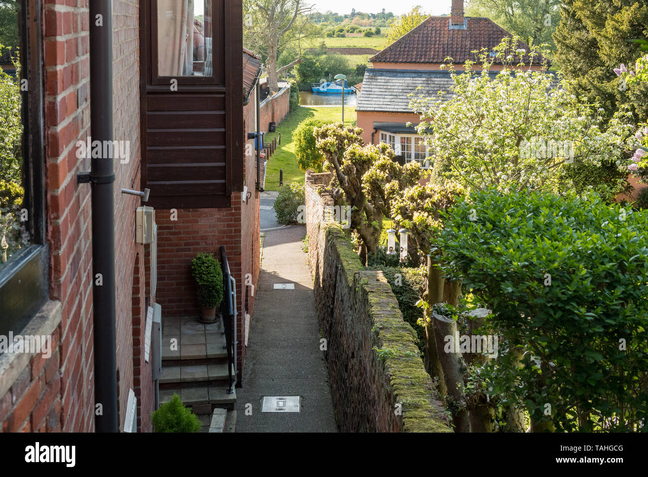 Beccles 'Scores' - öffentliche Wanderwege für den Zugang zum Fluss Waveney - Suffolk, England, Großbritannien Stockfoto