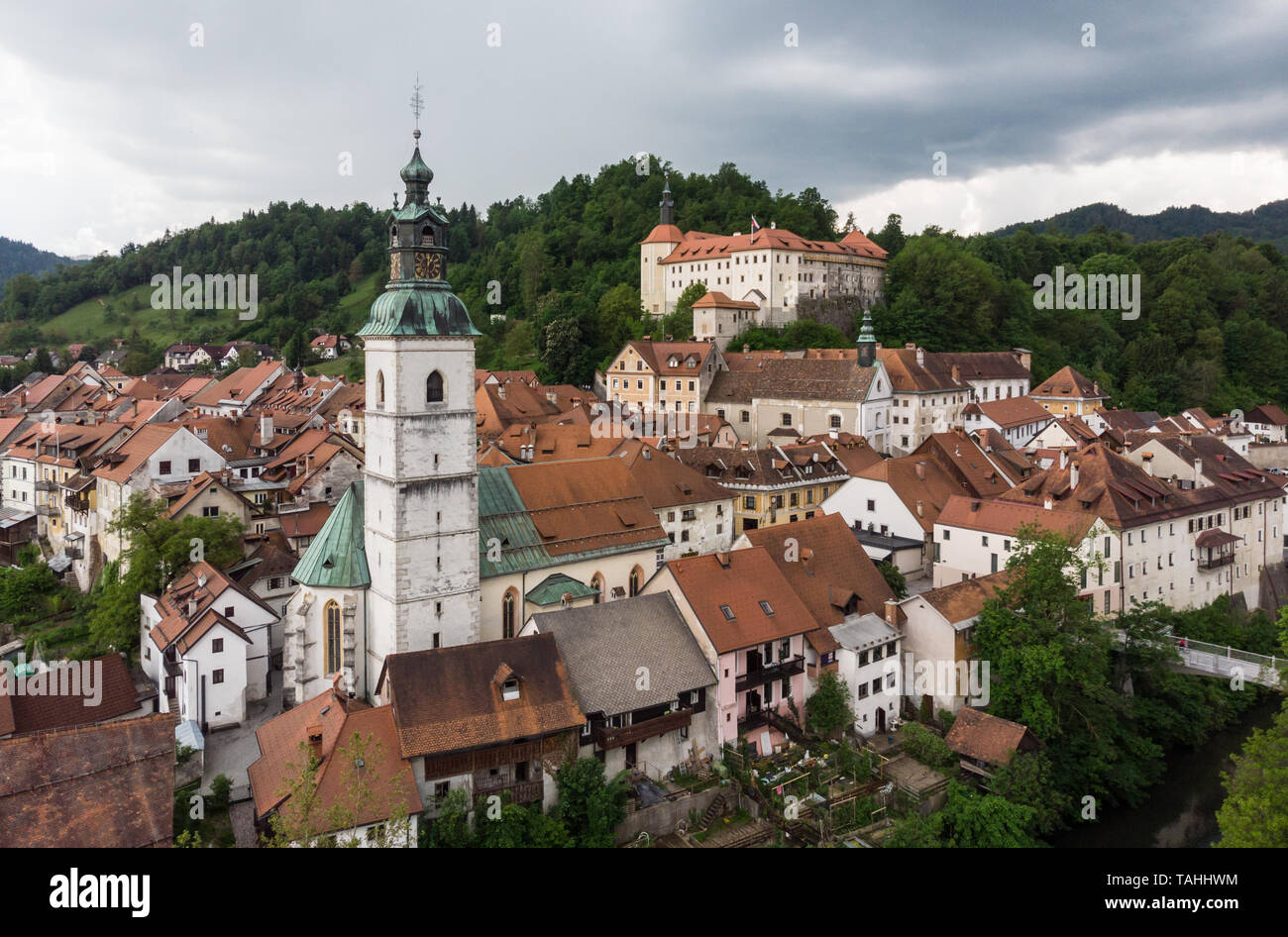 Mittelalterliche Burg in der Altstadt von Skofja Loka, Slowenien Stockfoto