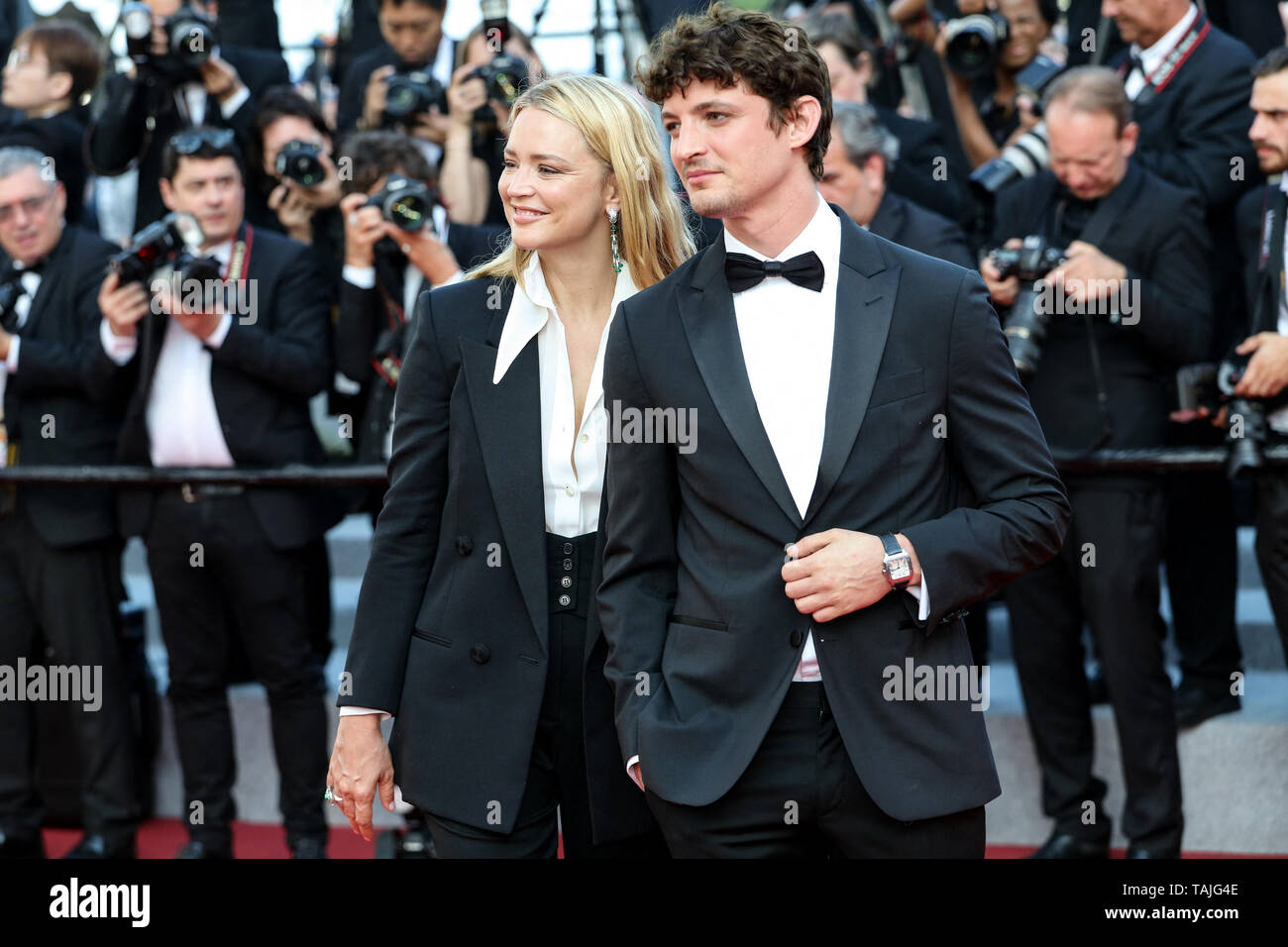 Virginie efira et niels schneider -Fotos und -Bildmaterial in hoher