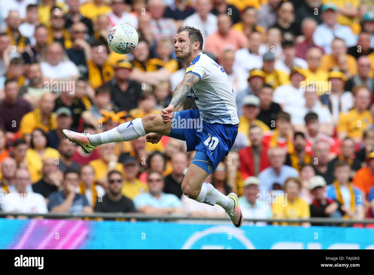 London, Großbritannien. 25 Mai, 2019. James Norwood der Tranmere Rovers in Aktion. Skybet Fußball-Liga zwei Play-off Finale, Newport County v Tranmere Rovers im Wembley Stadion in London am Samstag, den 25. Mai 2019. Dieses Bild dürfen nur für redaktionelle Zwecke verwendet werden. Nur die redaktionelle Nutzung, eine Lizenz für die gewerbliche Nutzung erforderlich. Keine Verwendung in Wetten, Spiele oder einer einzelnen Verein/Liga/player Publikationen. Credit: Andrew Orchard sport Fotografie/Alamy leben Nachrichten Stockfoto