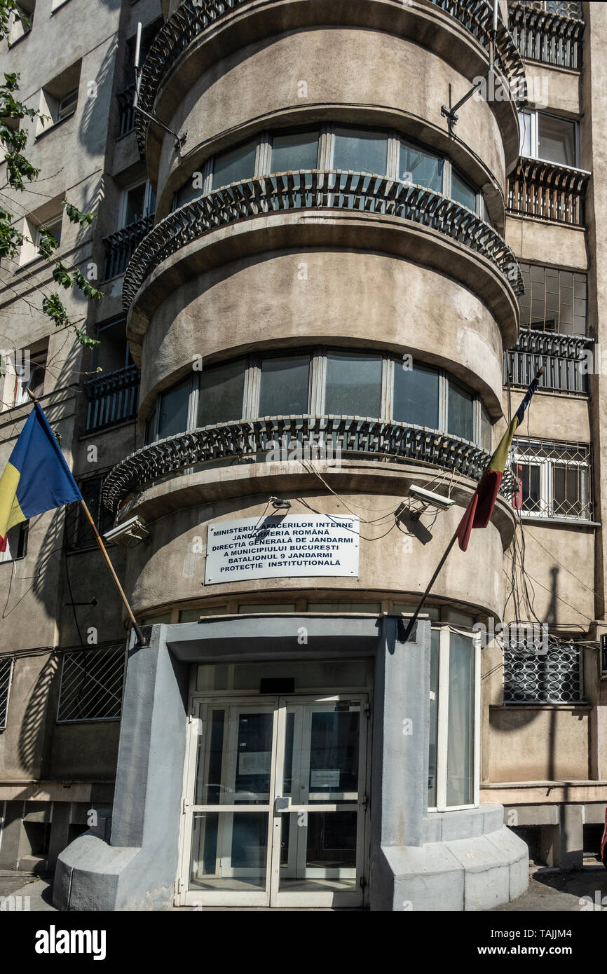Eingang des Direcţia Generalã de Jandarmi a Municipiului Bukarest/Generaldirektion von Gendarmen von Bukarest in Bukarest, Rumänien. Die Gend en Stockfoto