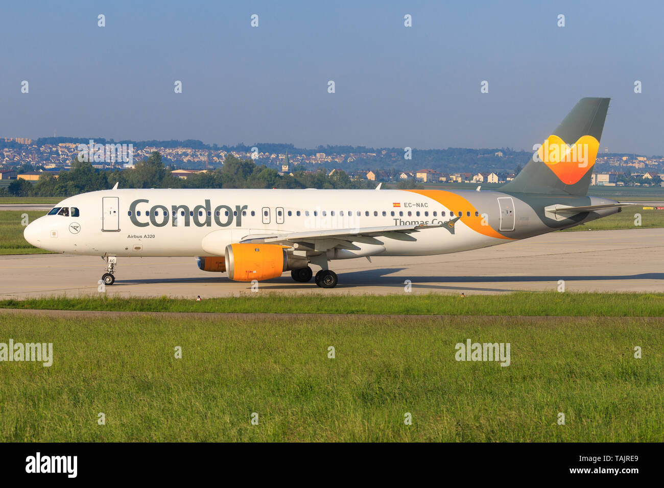 Stuttgart/Deutschland, 22. August 2019: Thomas Cook Airlines Airbus A320-200 auf dem Flughafen Stuttgart. Stockfoto