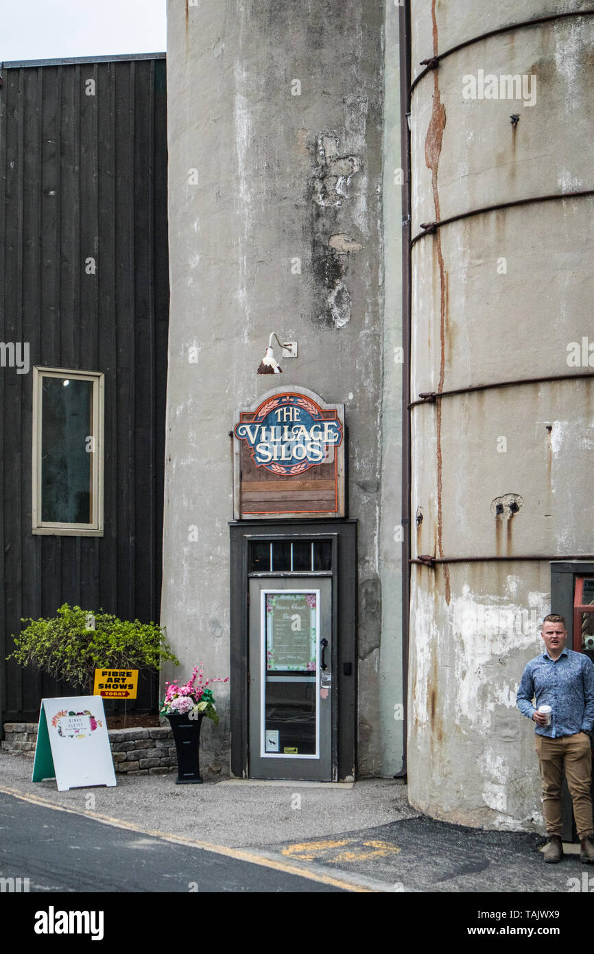 Blick auf den Eingang des Dorfes Silos, St. Jacobs, Ontario, Kanada. Stockfoto