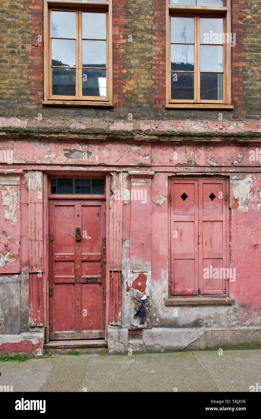 LONDON SPITALFIELDS BRICK LANE BEREICH ROSA verlassene Häuser bewahrt für TV- und Filmproduktion Stockfoto