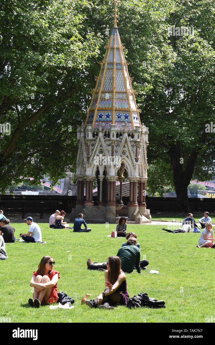 Die Buxton Memorial Fountain, Victoria Tower Gardens, Westminster, London. Großbritannien Stockfoto