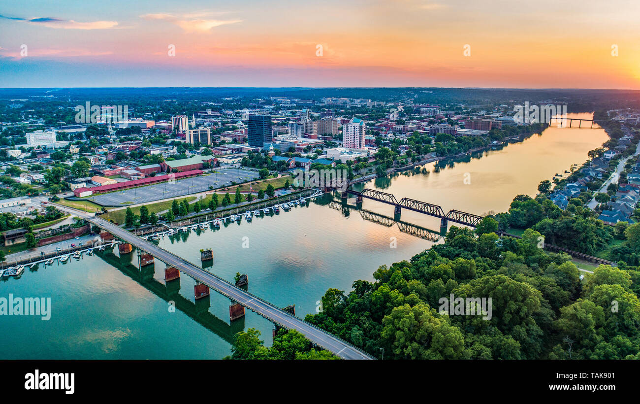 Savannah River und Augusta, Georgia, USA Antenne. Stockfoto
