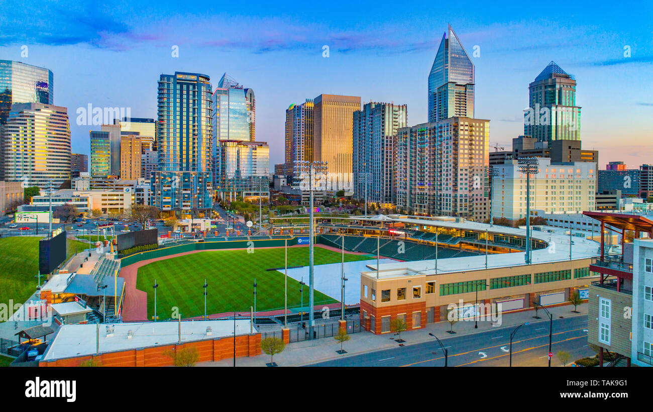 Die Innenstadt von Charlotte, North Carolina Skyline Luftbild. Stockfoto