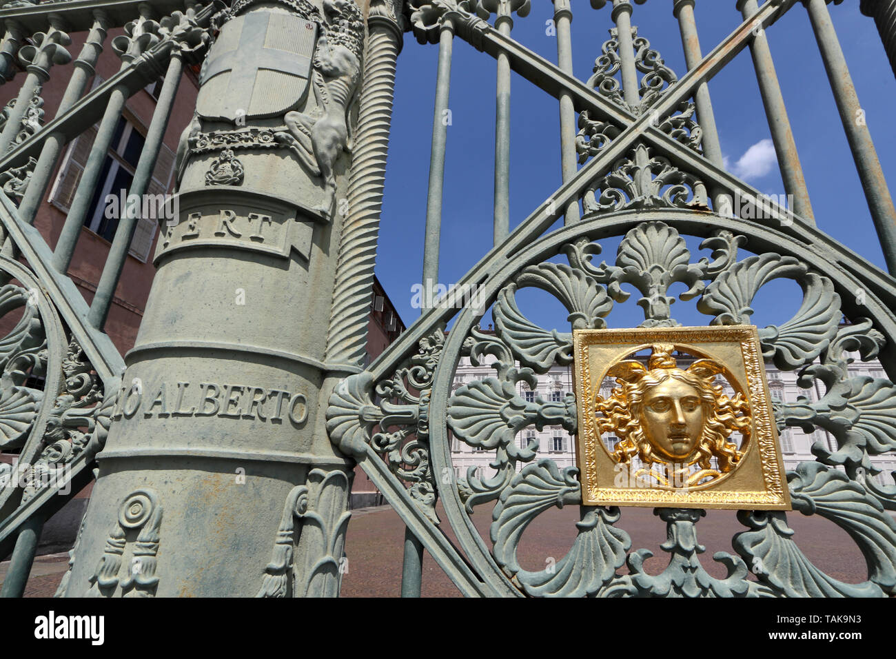 Dekoriert Geländer außerhalb des Palazzo Reale, Turin, Italien Stockfoto