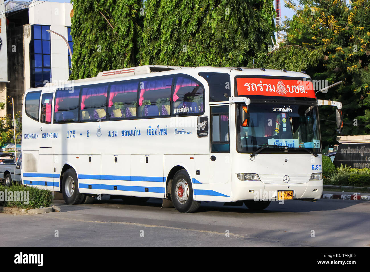 Chiangmai, Thailand - 23. Oktober 2012: esarn Tour Company Bus Route Khonkaen und Chiangmai. Foto bei Chiangmai Busbahnhof, Thailand. Stockfoto