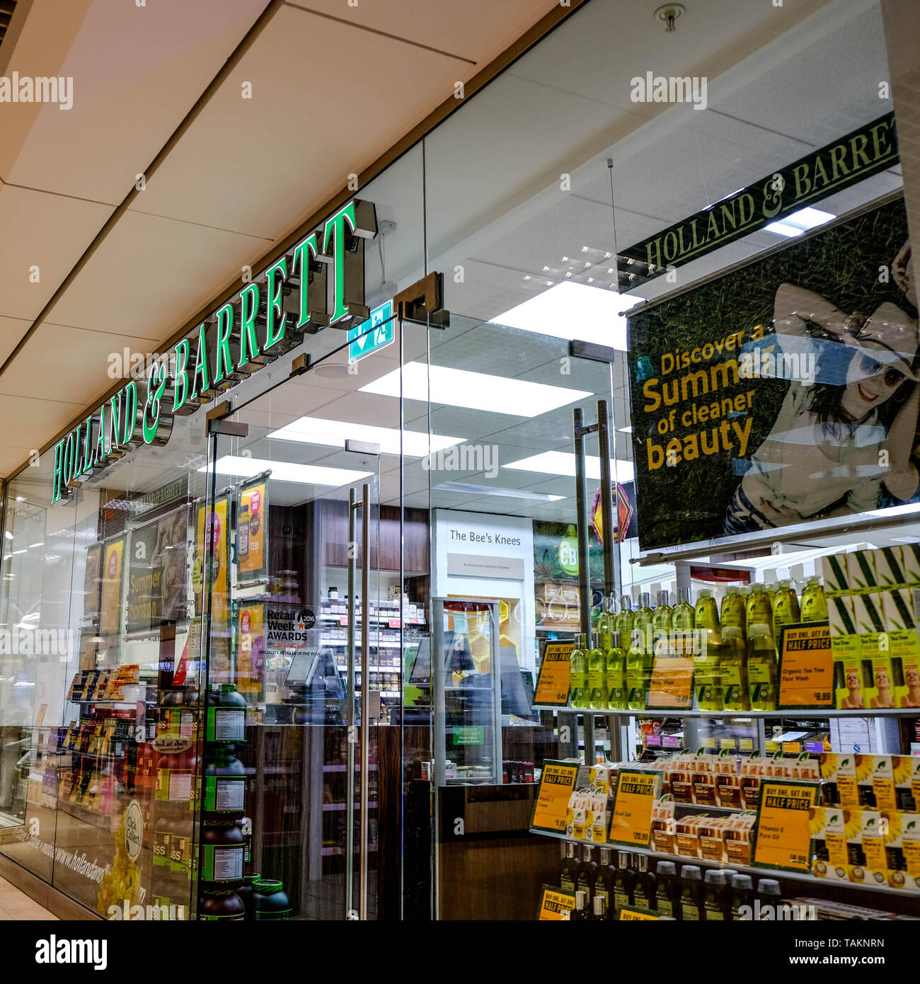 Holland und Barrett High Street Health Food Retail Outlet Shop Stockfoto