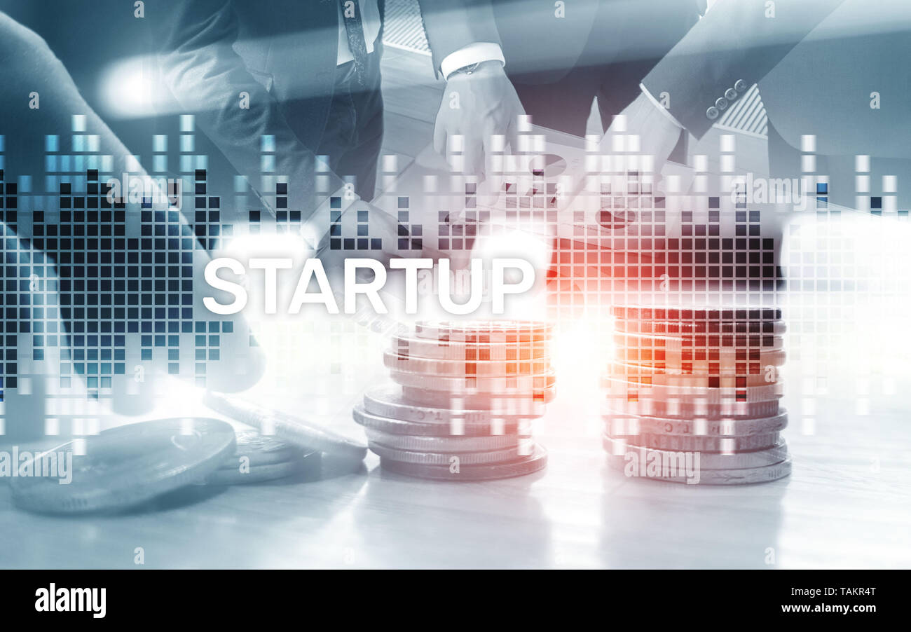 Erfolgreiche Teamarbeit und Existenzgründung Konzept. Inschrift auf dem Bildschirm: Startup. Wirtschaft Wirtschaft. Stockfoto