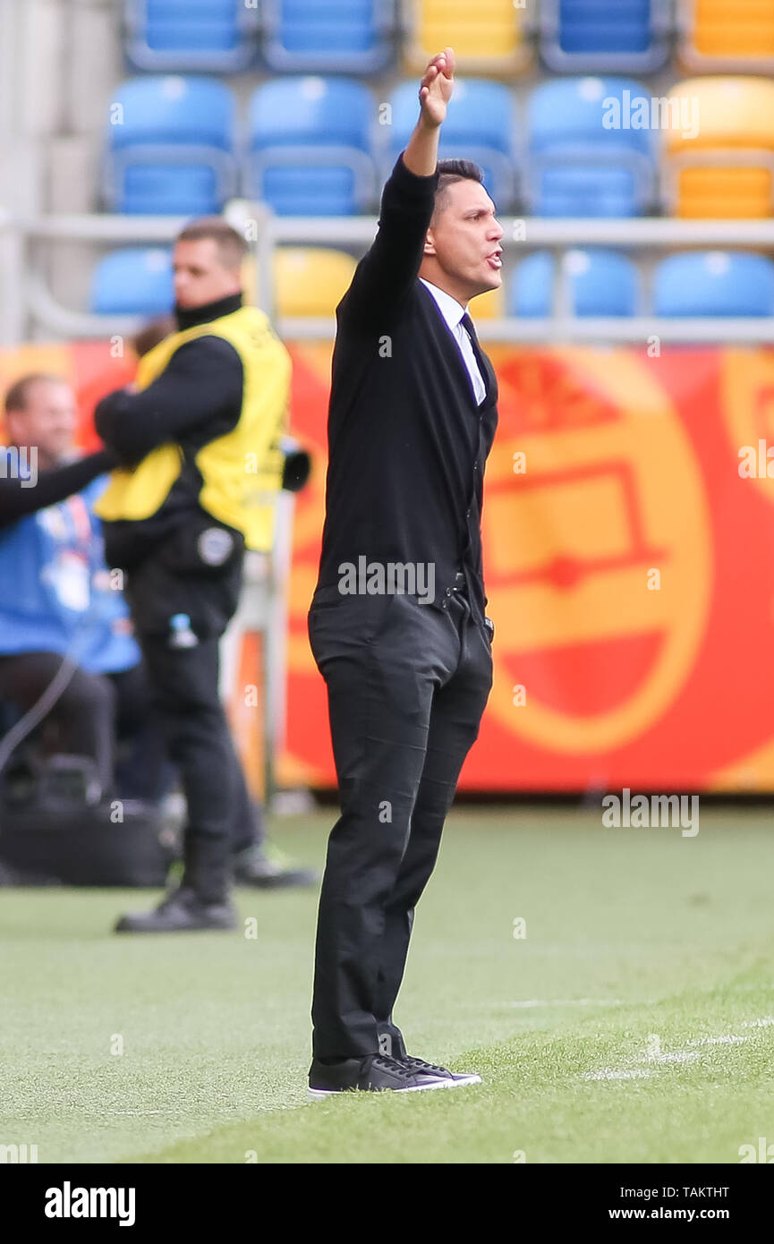 Gdynia Stadion, Gdynia, Polen - 26. Mai, 2019: Diego Ramirez, Head Coach von Mexiko gesehen Signale an seine Spieler bei der FIFA U-20-Weltmeisterschaft zwischen Mexiko und Japan (Gruppe B) in Gdynia. (Endstand; Mexiko 0:3 Japan) Stockfoto