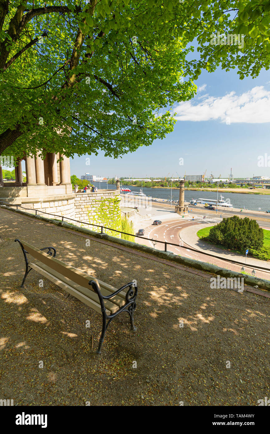 Stettin. Panoramablick auf Chrobry Ufer und Waterfront Stockfoto