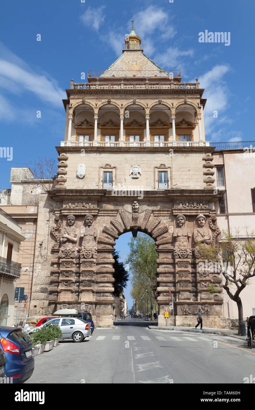 Porta Nuova, Palermo, Sizilien, Italien. Stockfoto