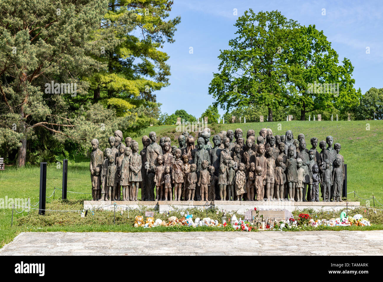 Památník dětským obětem války, Památník Lidice (vyhlazení 10.6. 1942), Lidice, Středočeský kraj, Česká republika/Gedenkstätte Lidice, Dorf Lidice (ein Stockfoto