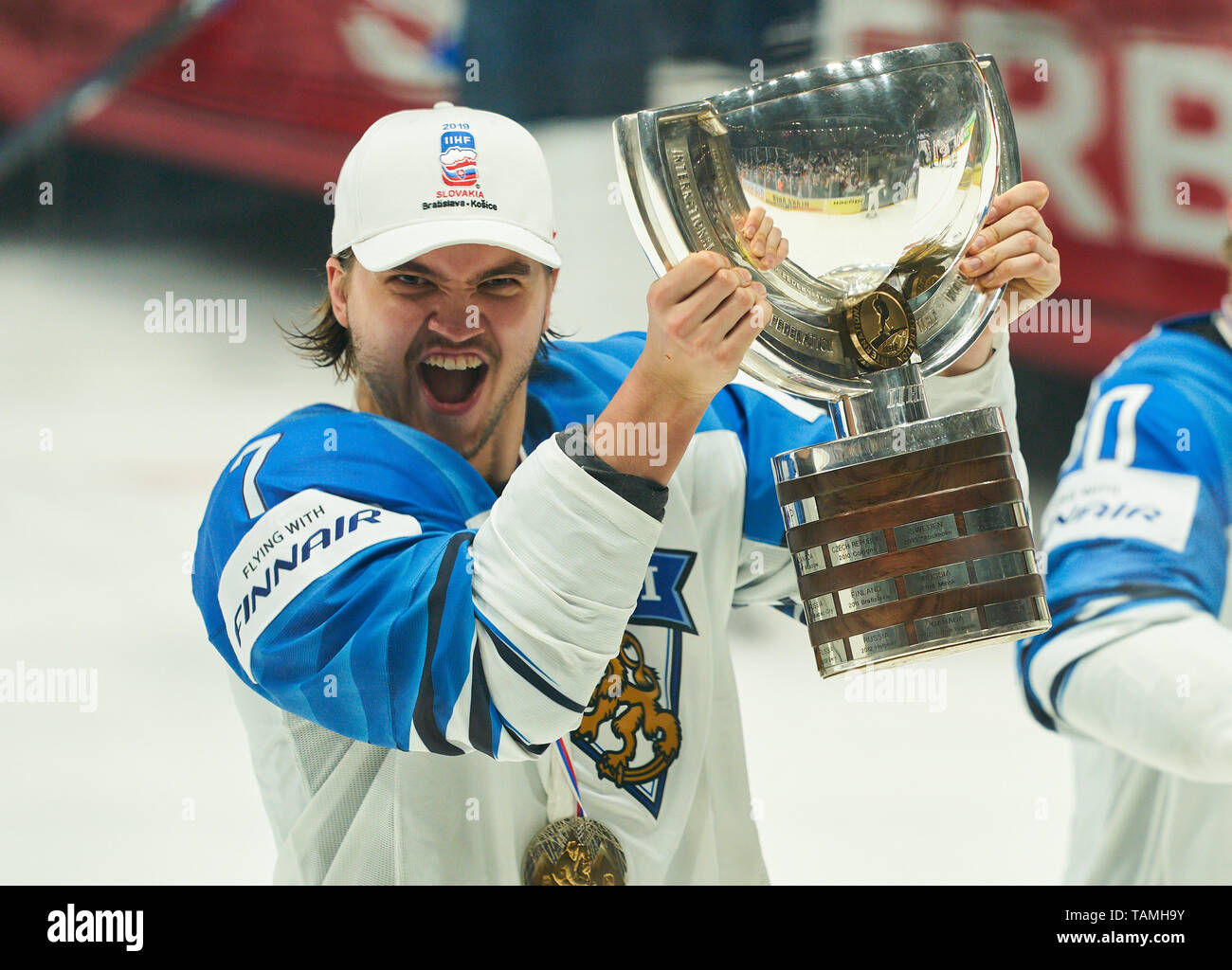 Bratislava, Slowakei. 26 Mai, 2019. Oliwer KASKI, FIN 7 Finnland gewann den Titel und Feiern, Jubeln, Freude, Emotionen, feiern, lachen, Jubeln, Jubeln, reißt die Arme, ballte die Faust, Feiern, Feier, Torjubel, KANADA - FINNLAND 1-3 Kanada - Finnland letzte IIHF Eishockey-WM in Bratislava, Slowakei, Slowakei, 26. Mai 2019, Saison 2018/2019, Kredit: Peter Schatz/Alamy leben Nachrichten Stockfoto