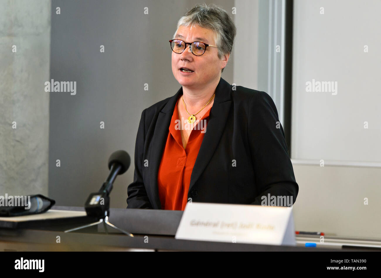 Frau Anne Paugam, Außerordentlicher und bevollmächtigter Botschafter von Frankreich in die Schweiz und Liechtenstein Stockfoto
