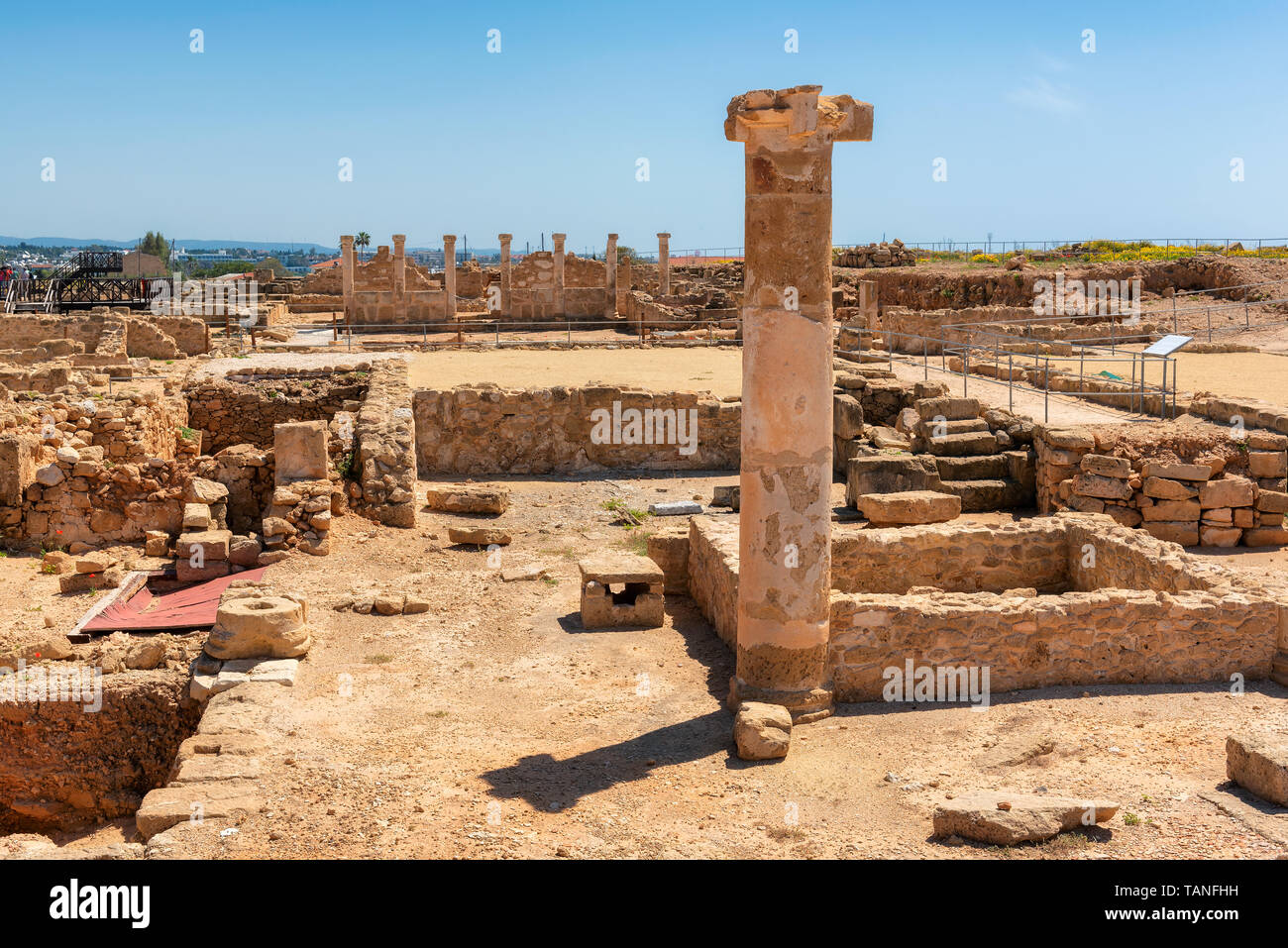 Antiken Säulen in den Ruinen von Paphos Archäologischen Park. Zypern Stockfoto