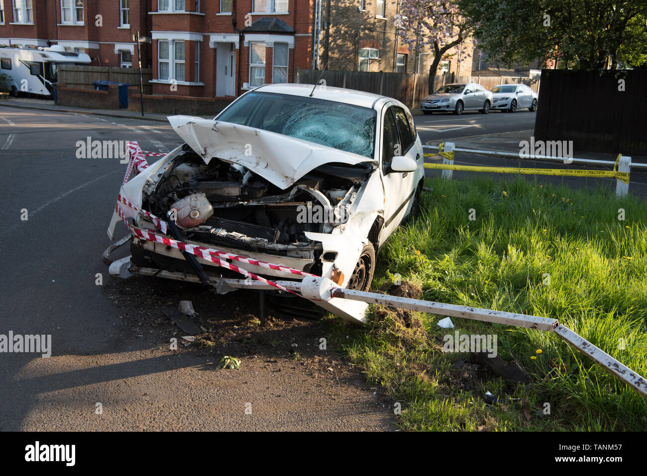 abgestürztes Auto Stockfoto