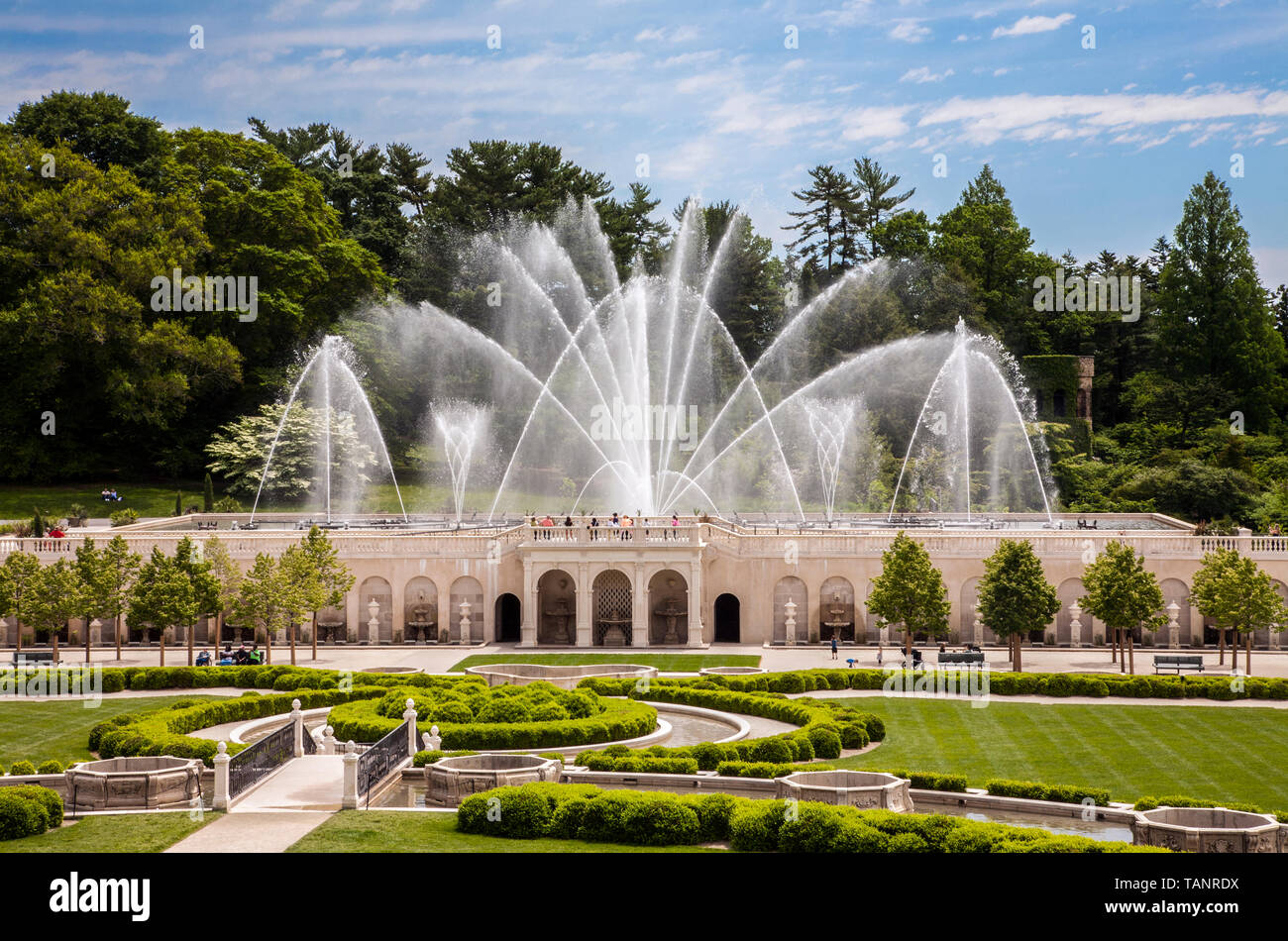 Longwood Gardens Wasserbrunnen Show, Kennet Square, Pennsylvania, landschaftlich schöne USA, formale Gärten geometrische Pflanzung botanischen Stockfoto