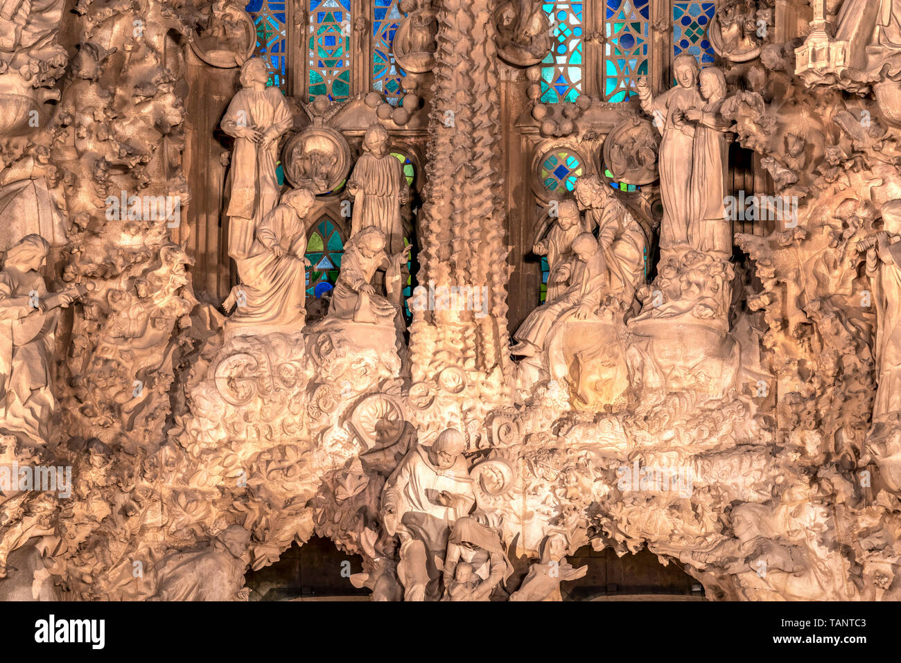 Nacht der Geburt Fassade, Basilika Sagrada Familia Kirche, Barcelona, Katalonien, Spanien Stockfoto