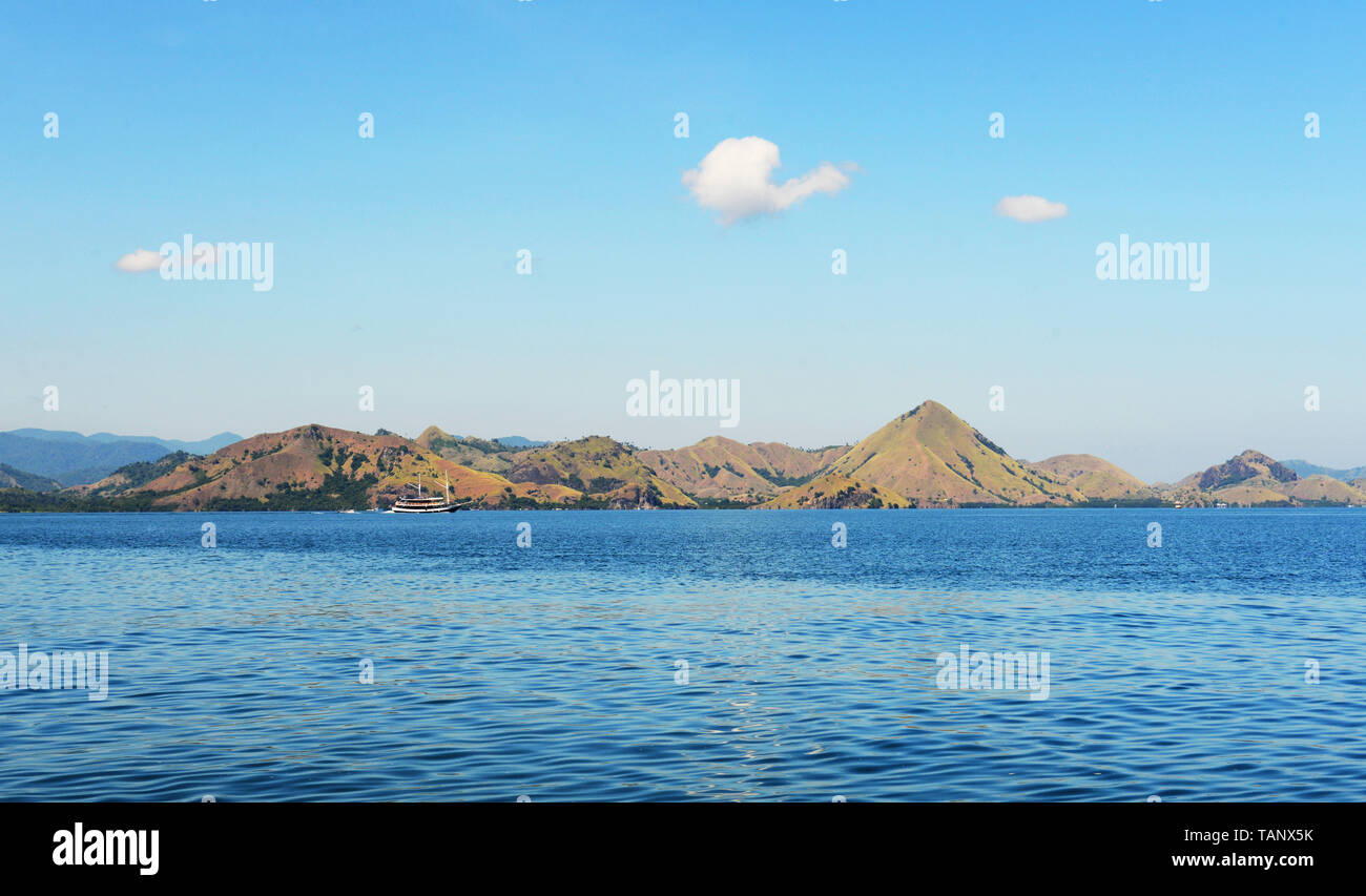 Schöne Landschaften der Inseln in der Region von Labuan Bajo Flores, Indonesien. Stockfoto
