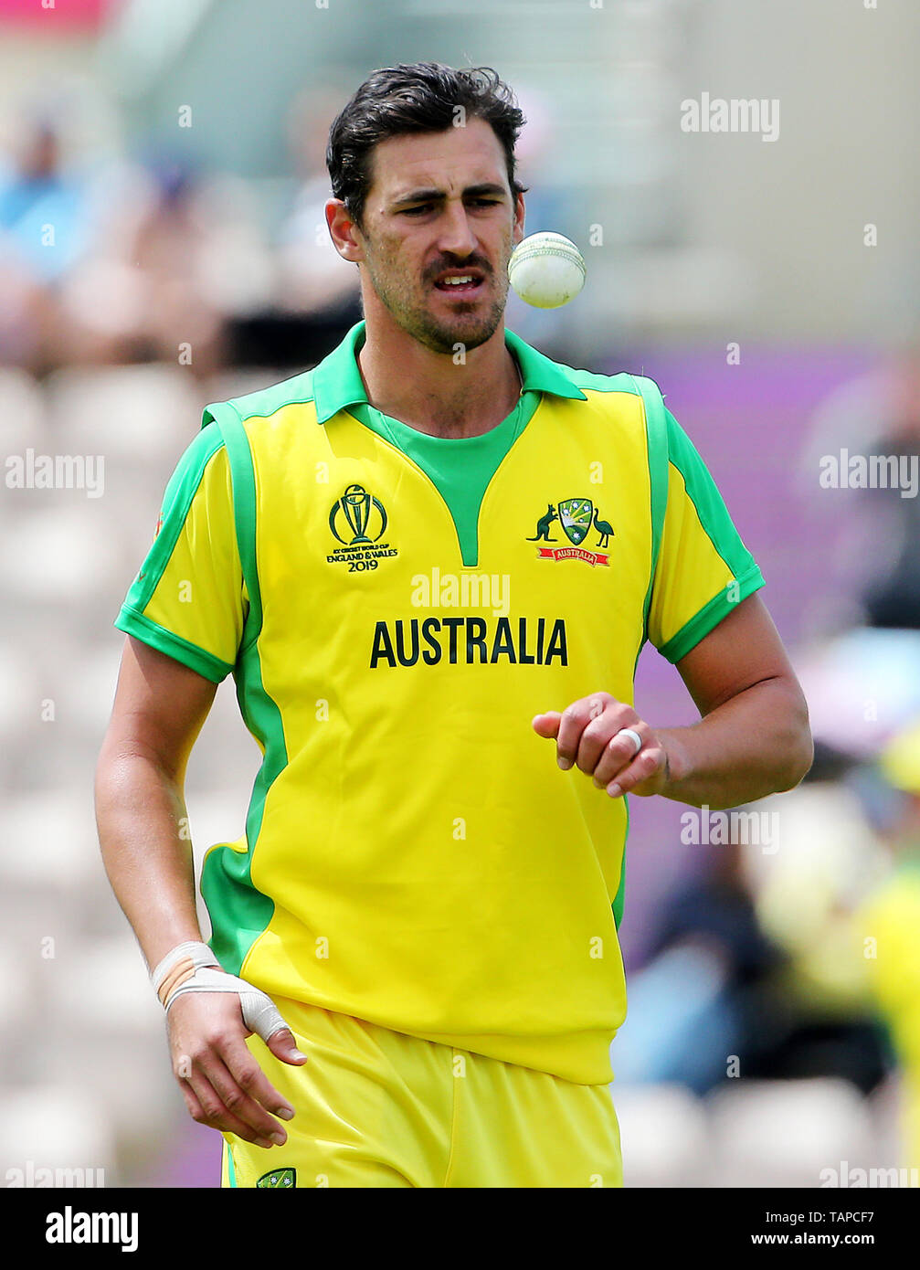 Australiens Mitchell Starc während der ICC Cricket World Cup Warm up Match am Hampshire Schüssel, Southampton. Stockfoto